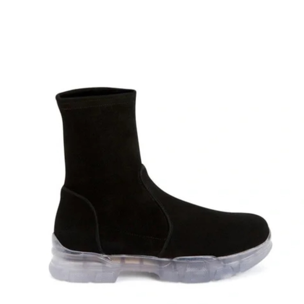Aquatalia Deliyah black suede chunky ankle boots with clear sole Made in Italy